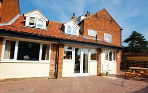 Exterior - 4 Bed in Wells-next-the-Sea (oc-1309) (Wells-next-the-Sea)