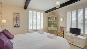Room - 4 Bed in Wells-next-the-Sea (oc-1309) (Wells-next-the-Sea)