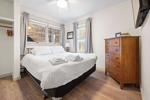 WiFi, bed sheets