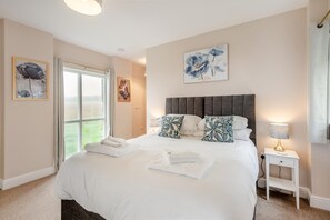 Bügeleisen/Bügelbrett, kostenloses WLAN, Bettwäsche