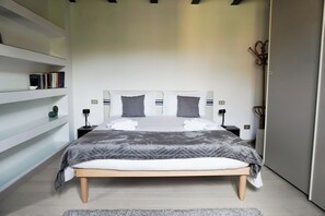 Bügeleisen/Bügelbrett, WLAN, Bettwäsche