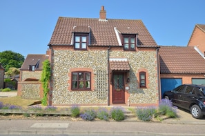 Exterior - 4 Bed in Wells-next-the-sea (oc-1465) (Wells-next-the-Sea)