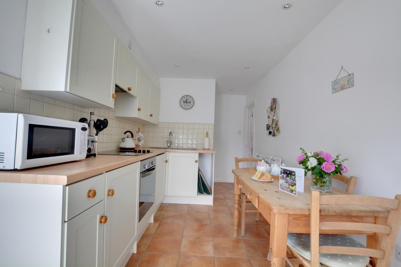 Microwave, oven, cookware/dishes/utensils