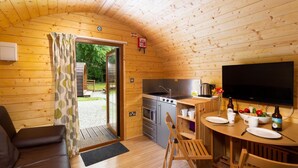 TV - 1 Bed in High Casterton (oc-b32962) (Burrow-with-Burrow)