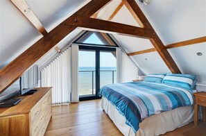 Iron/ironing board, bed sheets - 2 Bed in Sheringham (oc-1540) (Sheringham)