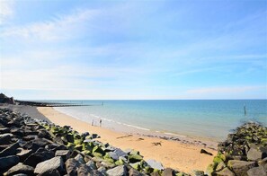Beach - 2 Bed in Sheringham (oc-1540) (Sheringham)