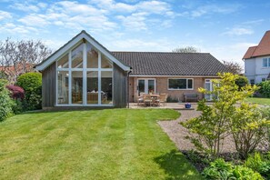 Exterior - 4 Bed in Sheringham (oc-1578) (Sheringham)