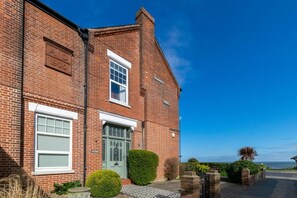 Exterior - 2 Bed in Whitstable (oc-ek212) (Whitstable)