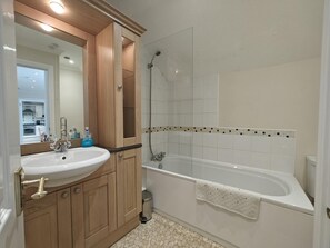 Towels - 2 Bed in Sidmouth (oc-t32948) (Sidmouth)