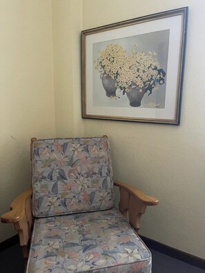 Interior - Apartment with kitchenette, dining room, bathroom, bedroom (Sylt)