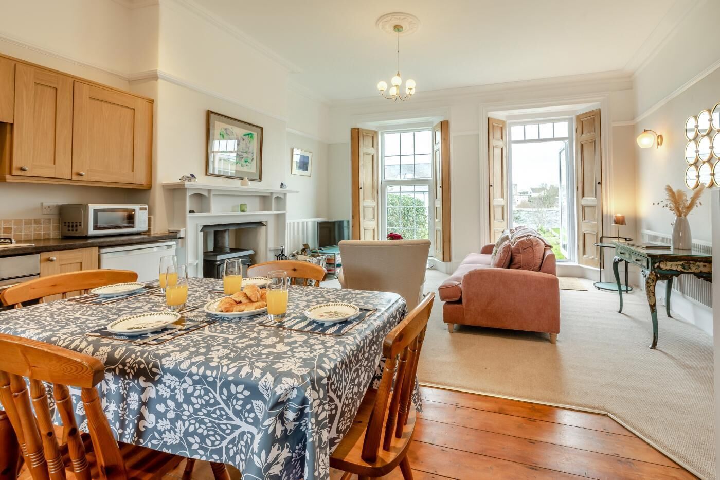 المنشأة من الداخل