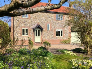Exterior - 3 Bed in Weybourne (oc-716) (Weybourne)