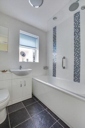 Hair dryer, towels - 2 Bed in Winchelsea (oc-rh1143) (Winchelsea Beach)