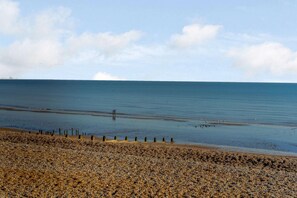 Beach - 2 Bed in Winchelsea (oc-rh1143) (Winchelsea Beach)