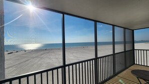 Beach nearby, sun-loungers - Island Winds Direct Gulf Front 2/2 condo on Fort Myers Beach (Fort Myers Beach)