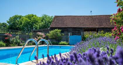 2 Bed in Wisborough Green (oc-wsx720)