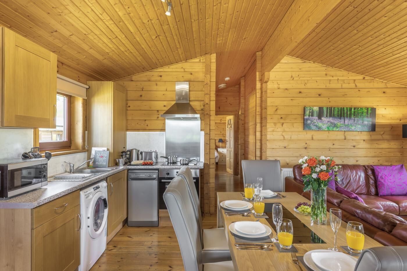 Mikrowelle, Geschirrspüler, Kochgeschirr/Geschirr/Besteck