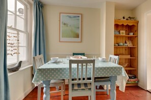 Dining - 2 Bed in Southwold (oc-well) (Southwold)