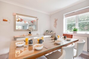 Dining - 4 Bed in Mundesley (oc-2217) (Mundesley)
