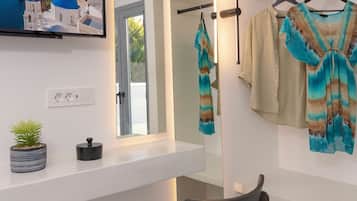 Deluxe Suite, Balcony, City View