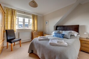 Iron/ironing board, free WiFi, bed sheets - 2 Bed in Southwold (oc-scl) (Reydon)