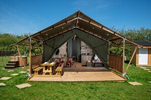 Outdoor dining - 3 Bed in Talybont-on-Usk (oc-wal374) (Talybont-on-Usk)