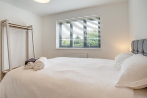 Free WiFi, bed sheets - 4 Bed in Brecon (oc-m32973) (Brecon)