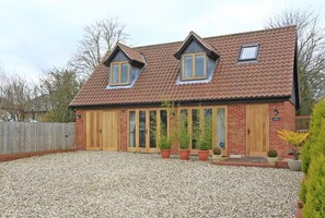 Exterior - 2 Bed in Sudbury (oc-clo) (Sudbury)
