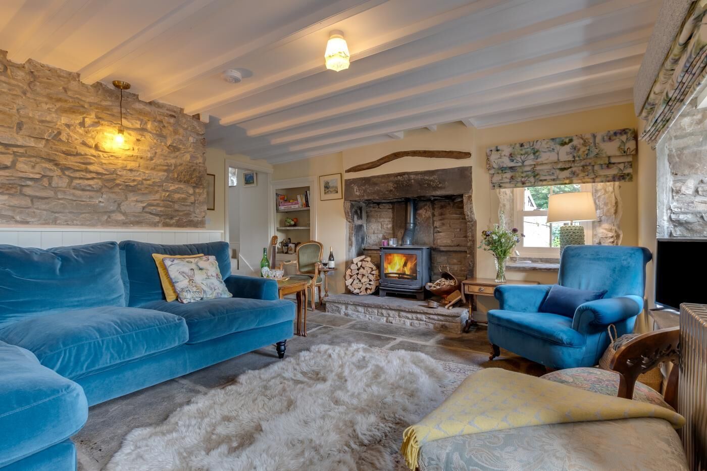 Télévision, cheminée