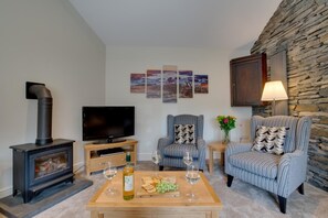 TV - 3 Bed in Ambleside (oc-gl035) (Ambleside)