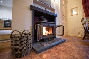 Interior - 3 Bed in Ambleside (oc-gl046) (Grasmere)