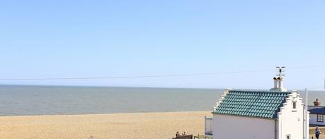 Utsikt mot strand/hav