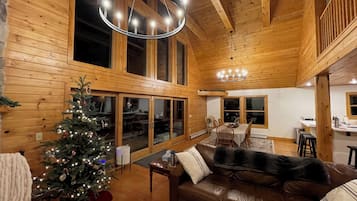 Smart TV, fireplace, video games, table tennis