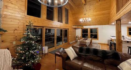 Charming 5-bedroom chalet in Newry perfect for your getaway