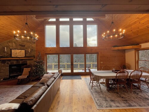 Charming 5-bedroom chalet in Newry perfect for your getaway