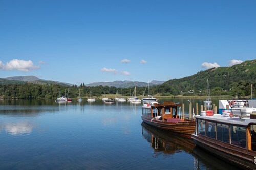 2 Bed in Bowness-on-Windermere (oc-gl124)