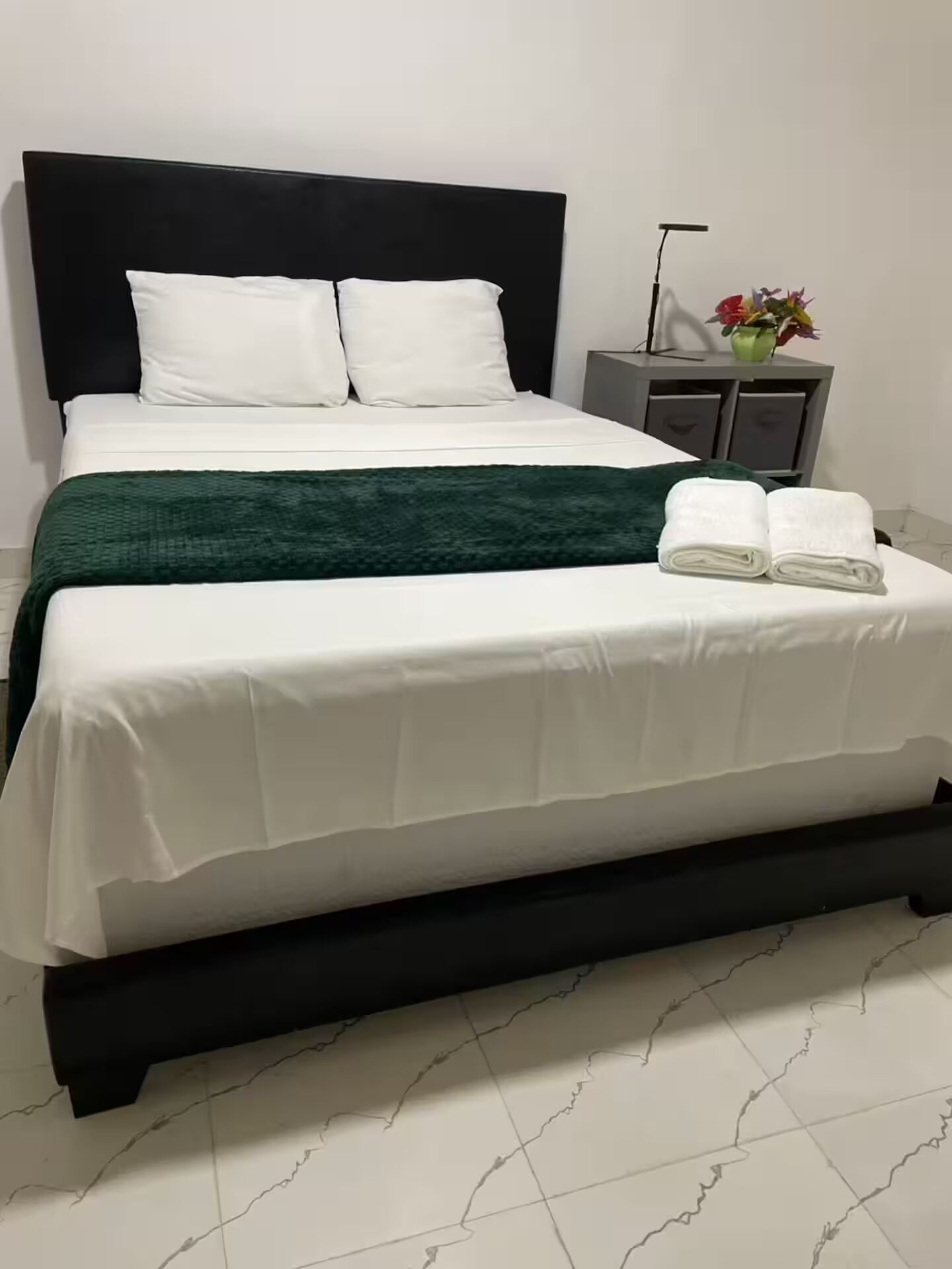 Wifi gratis y ropa de cama