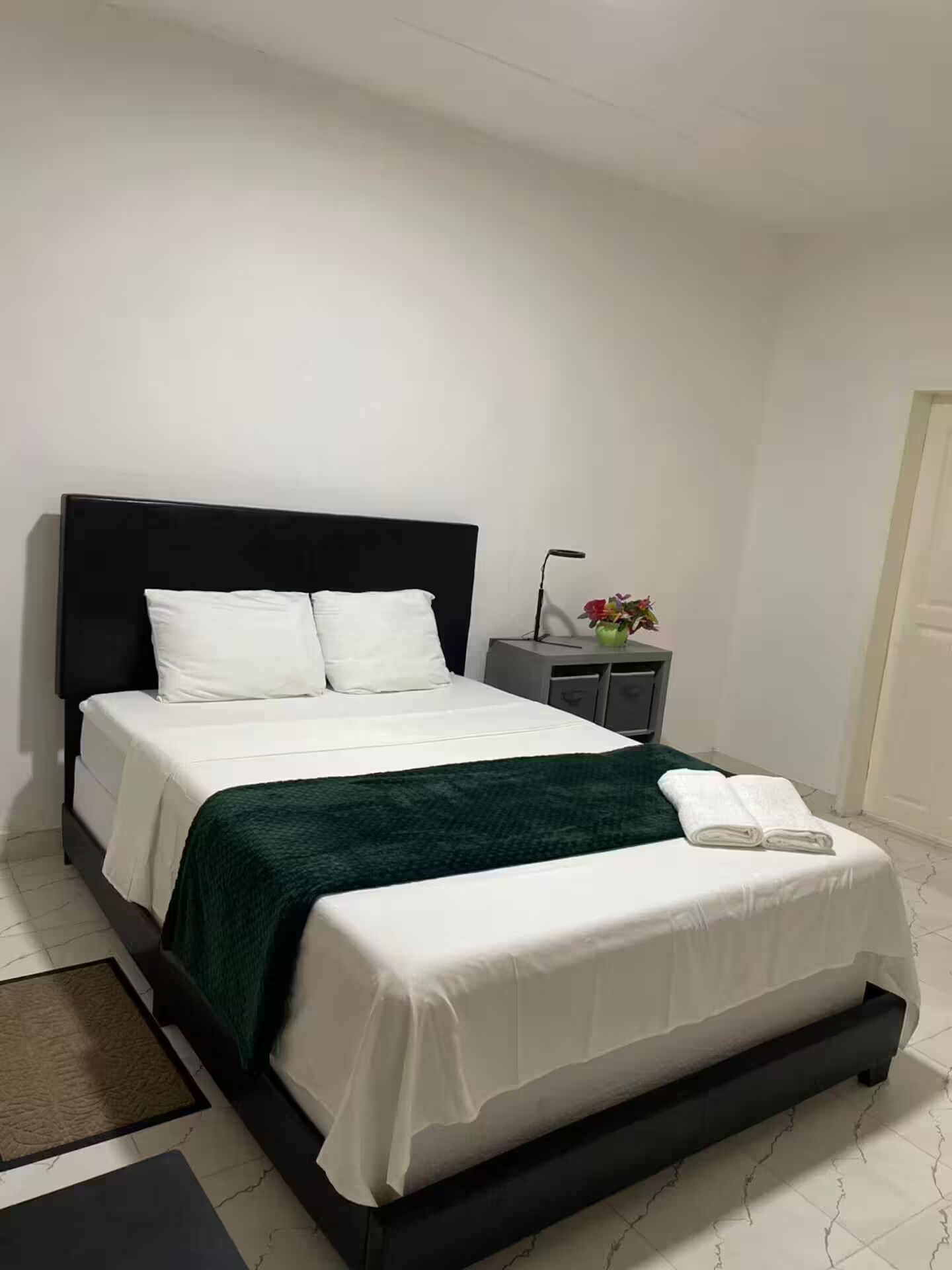 1 bedroom, WiFi (free), bed sheets