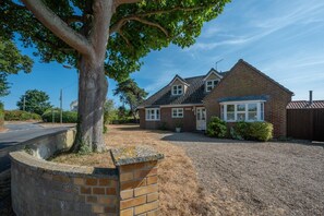 Exterior - 4 Bed in Southwold (oc-spn) (Reydon)