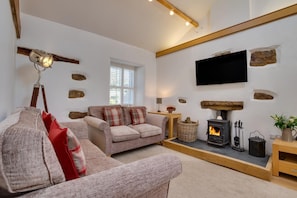 TV, fireplace - 3 Bed in Cark In Cartmel (oc-gl090) (Cark)