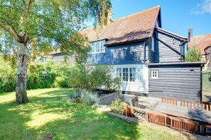 Exterior - 5 Bed in Thorpeness (oc-whin2) (Thorpeness)
