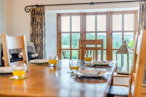 Dining - 3 Bed in Outgate (oc-gl018) (Outgate)