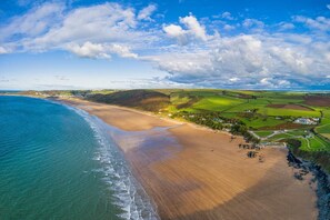 Beach - 4 Bed in Woolacombe (oc-w33003) (Woolacombe)