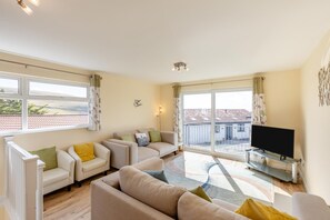 Living area - 4 Bed in Woolacombe (oc-w33003) (Woolacombe)