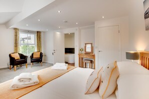 Iron/ironing board, free WiFi, bed sheets - 2 Bed in Portinscale (oc-gl129) (Portinscale)
