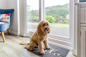 Interior - 2 Bed in Chapel Stile (oc-gl103) (Chapel Stile)