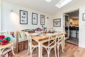 Dining - 3 Bed in Eastbridge (oc-cob) (East Bridge)
