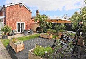 Outdoor dining - 3 Bed in Eastbridge (oc-cob) (East Bridge)