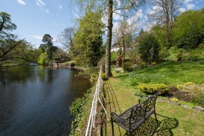 Property grounds - 1 Bed in Clappersgate (oc-gl083) (Clappersgate)