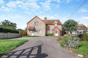 Exterior - 3 Bed in Little Walsingham (oc-1229) (Little Walsingham)